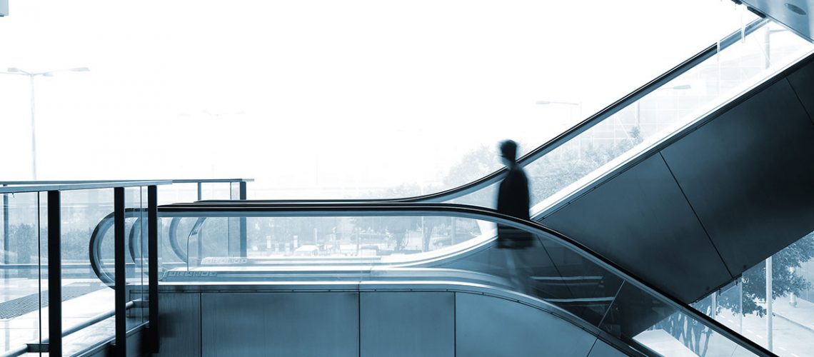 business man move blur ksyn2q72