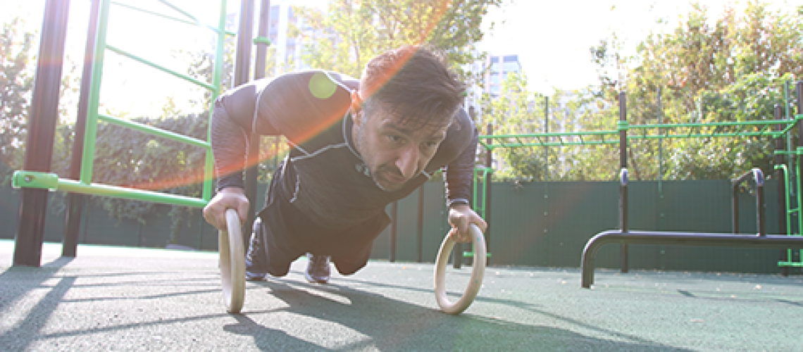 young guy goes in for sports stretching at the sta 63dpeyr